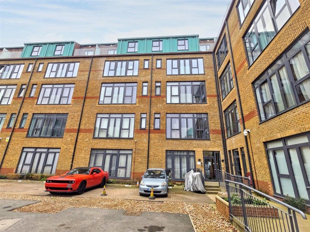 Property photo 1 of 18