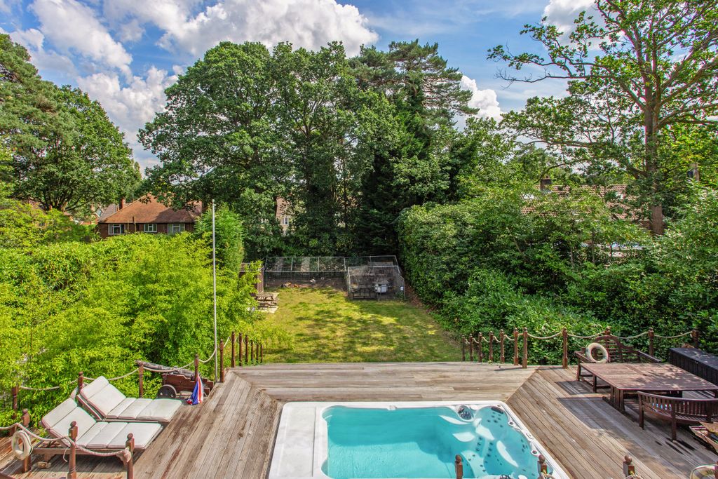 Property photo 1 of 15