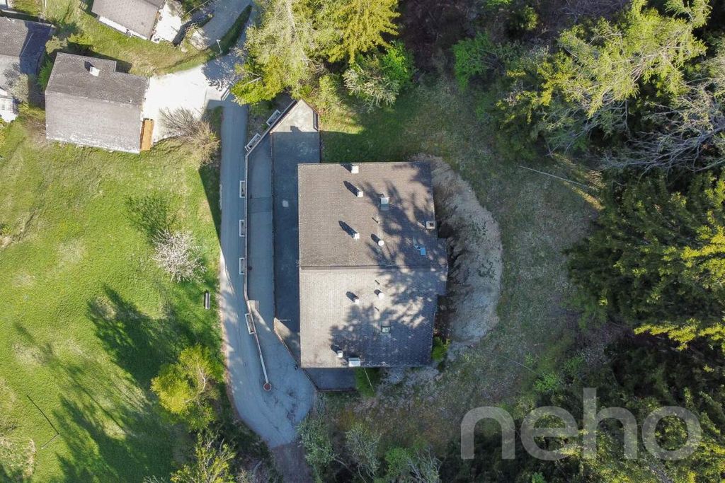 Property photo 3 of 13