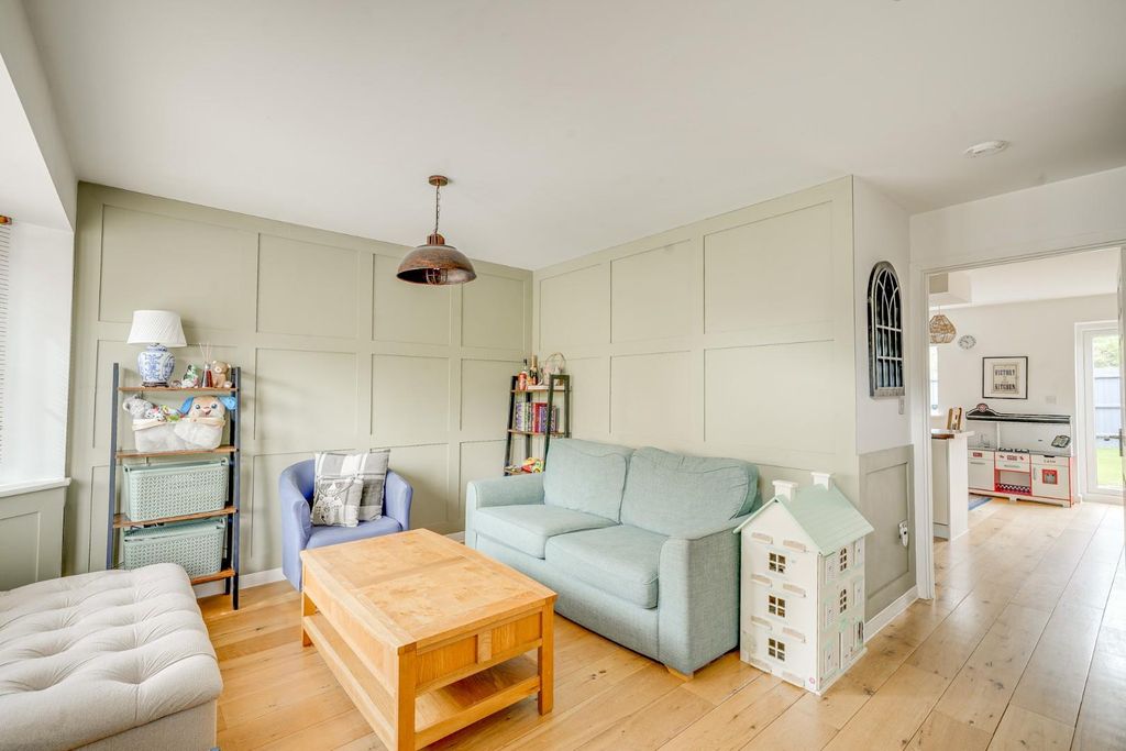 Property photo 3 of 26