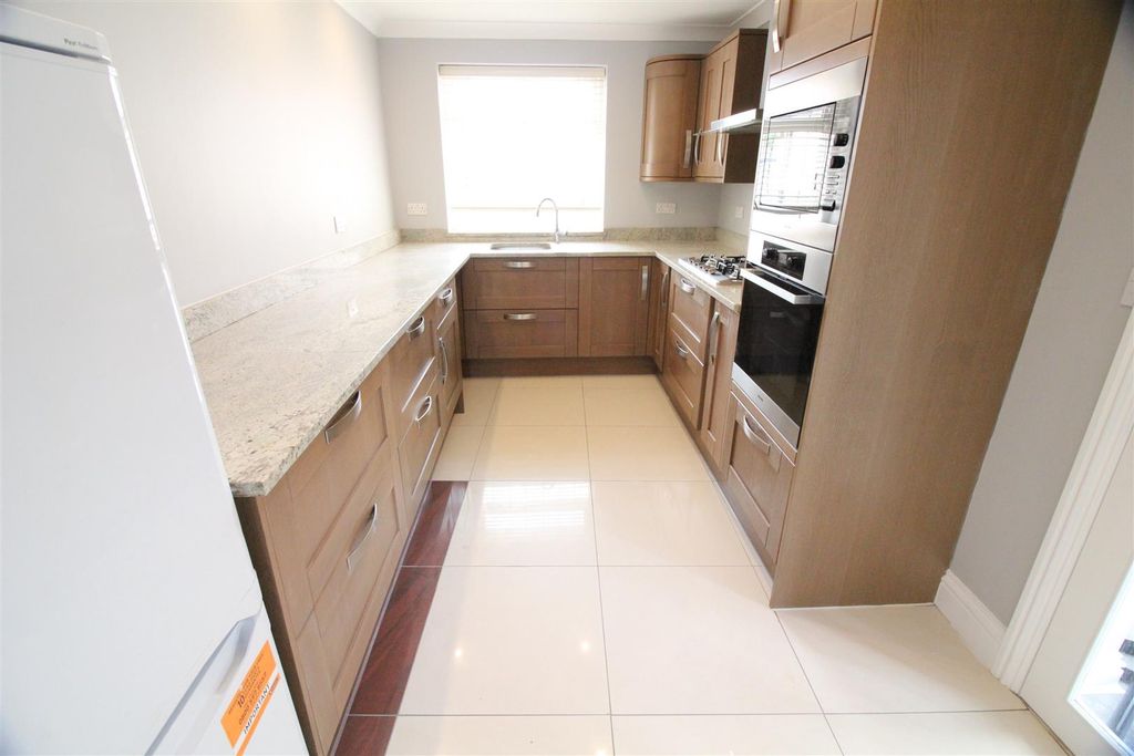 Property photo 1 of 12 Kitchen