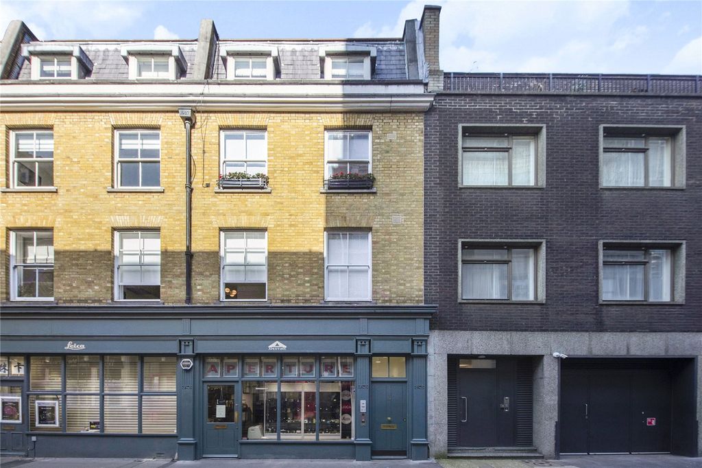 Property photo 2 of 11 2