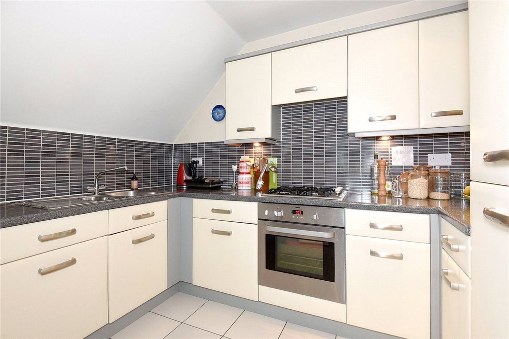 Property photo 2 of 10 Picture No. 06