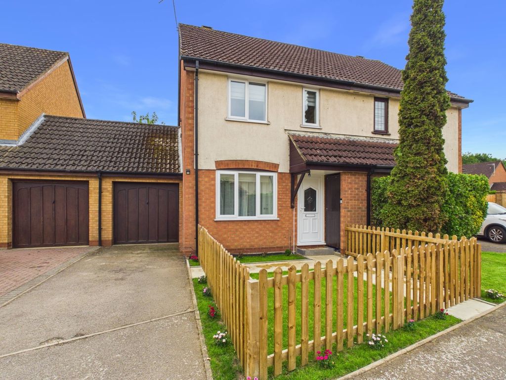 Property photo 1 of 17 1. Cam04922G0-Pr0158-Still023