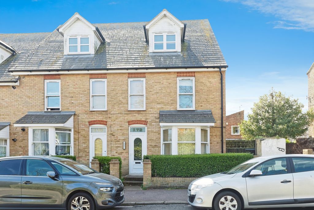 Property photo 1 of 12 Photo