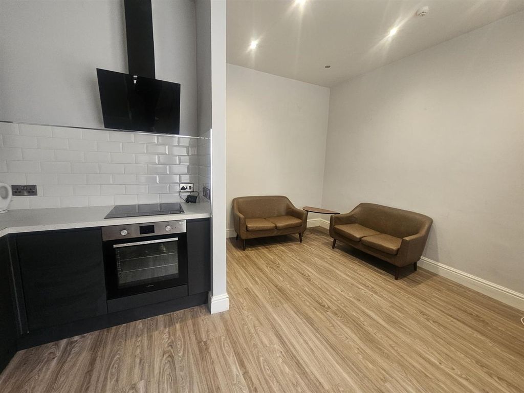 Property photo 3 of 12 1000046265.Jpg