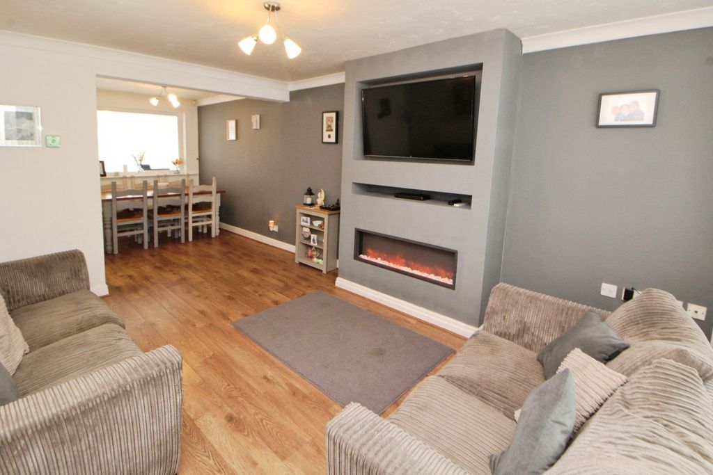 Property photo 3 of 14 Picture No. 02