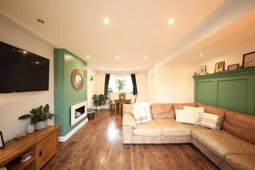 Property photo 2 of 20 0A4A8618.Jpg