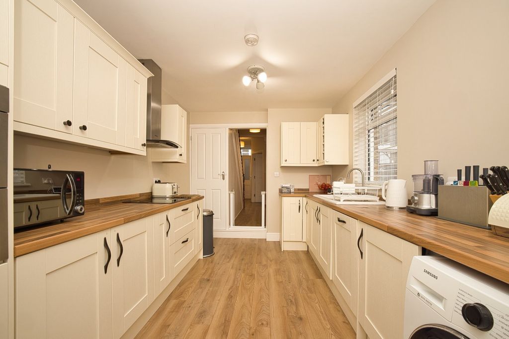 Property photo 3 of 15 Picture 3