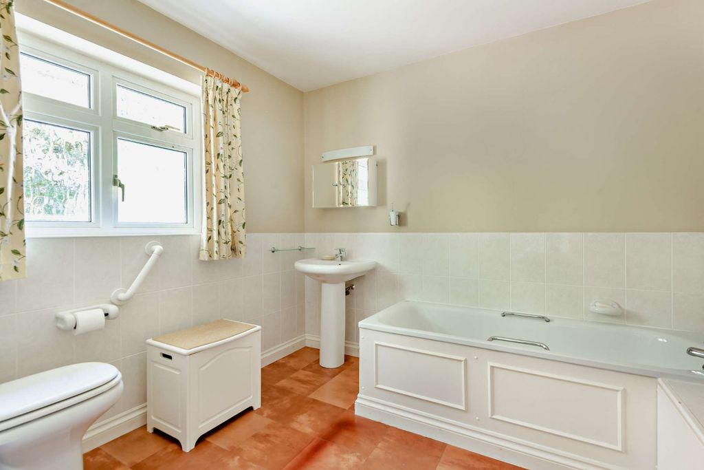 Additional image 18 of 4 bed bungalow for saleLatimer Way, Knotty Green, Beaconsfield, Buckinghamshire HP9