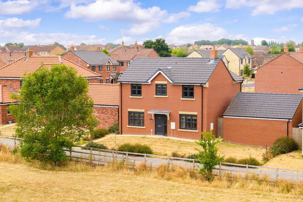 Property photo 1 of 24