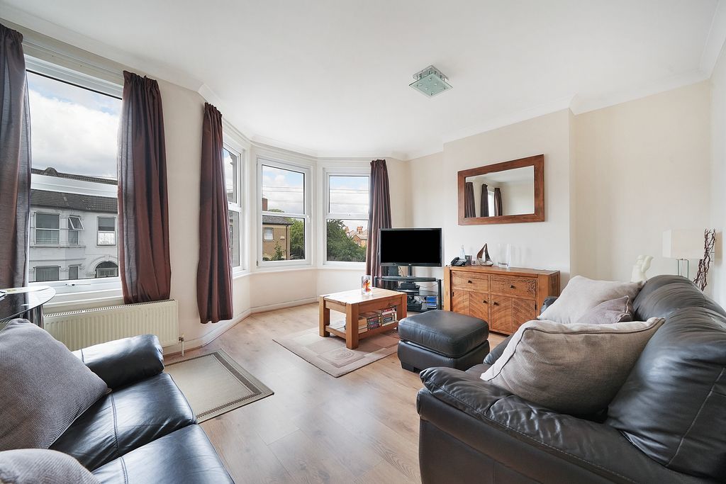 Property photo 1 of 12 Dsc09459