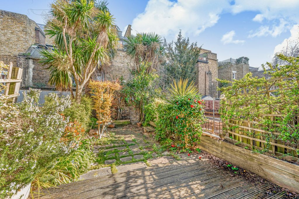 Property photo 2 of 15