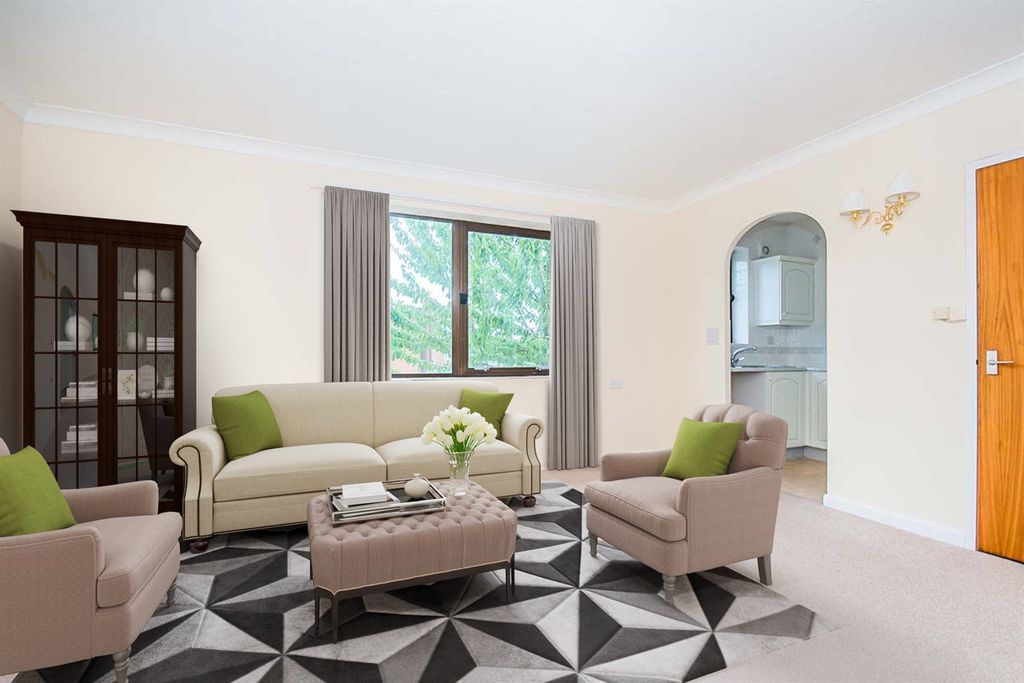 Property photo 1 of 14 (Main)