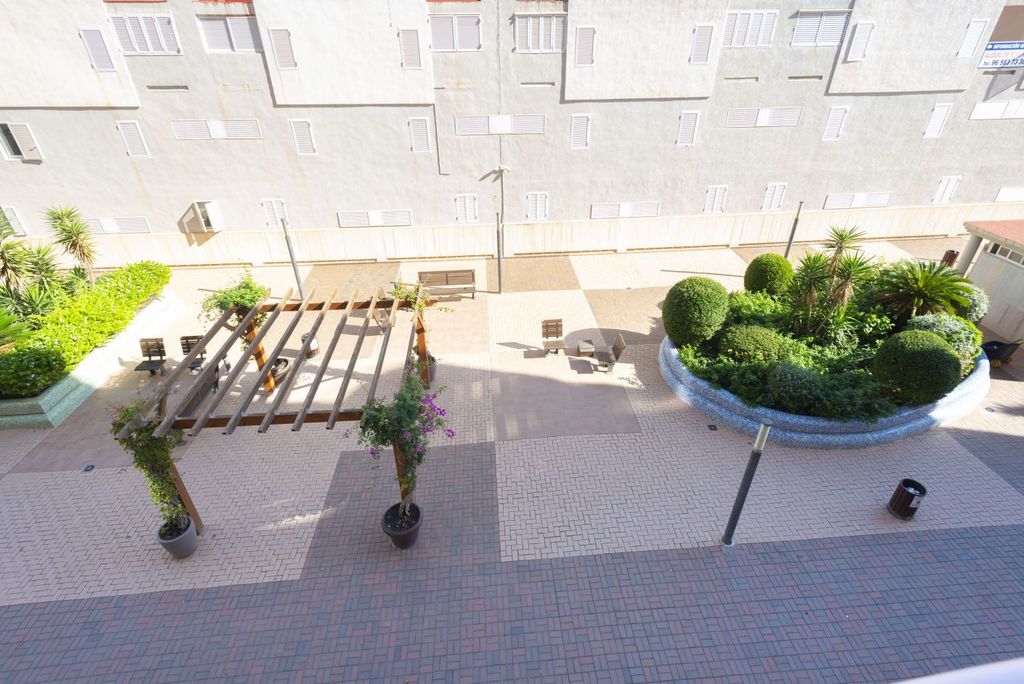 Property photo 2 of 19 Foto