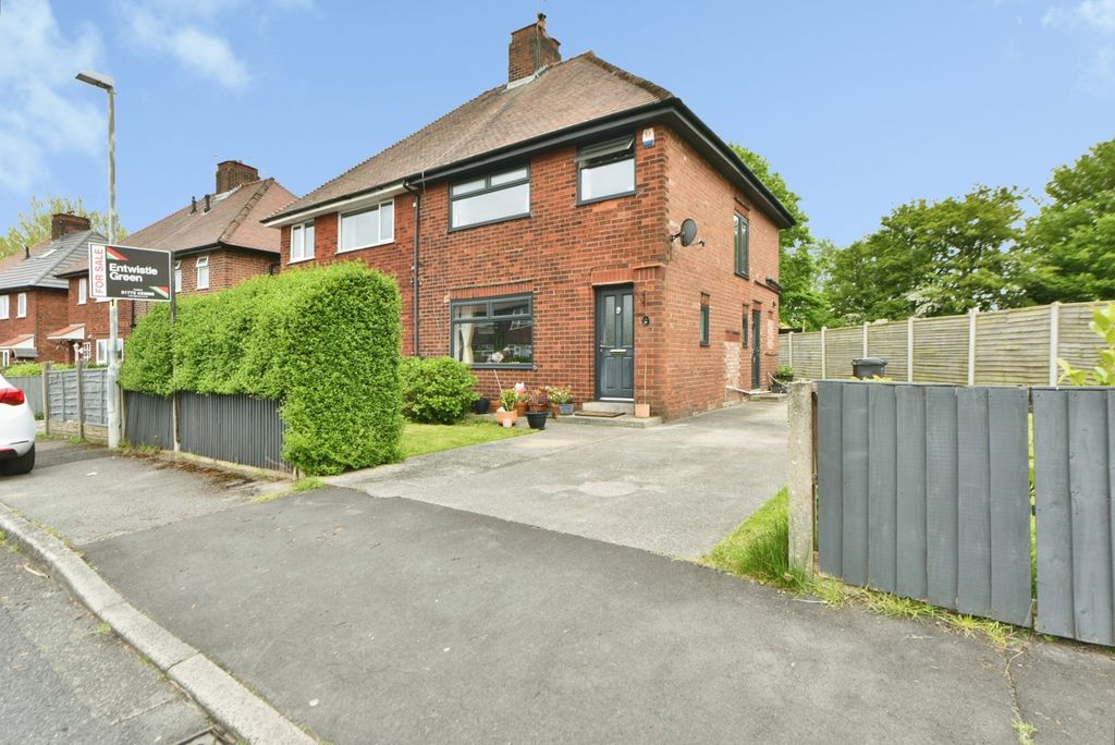 Property photo 1 of 16 Front