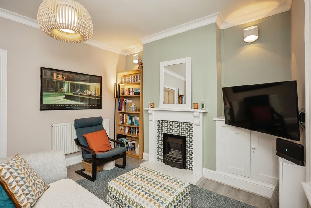 Property photo 3 of 21 Pbox-Img.Jpg