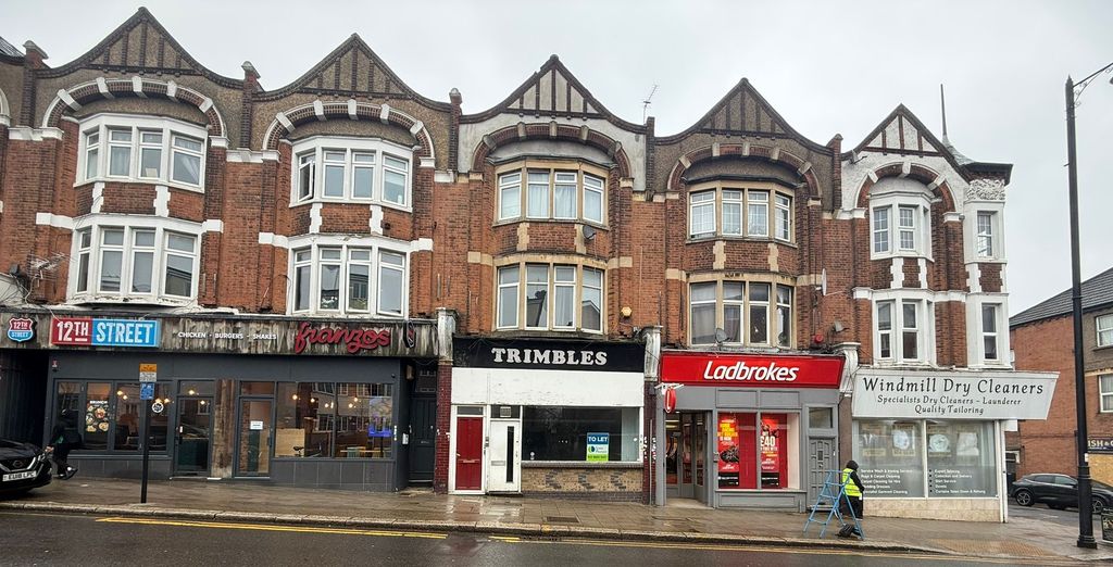 Property photo 3 of 27