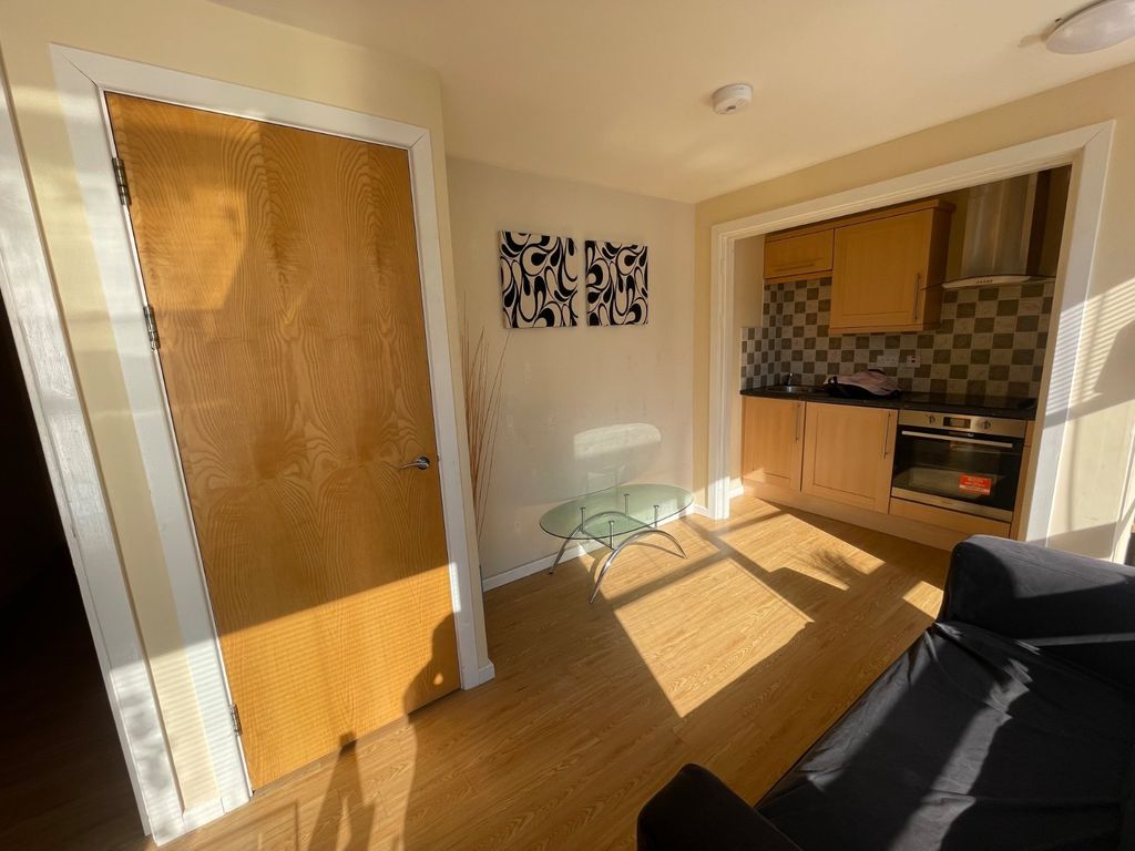 Property photo 2 of 9 Picture No. 13