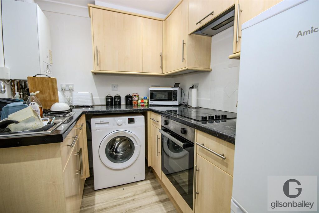 Property photo 3 of 9 4-Img_0018.Jpg