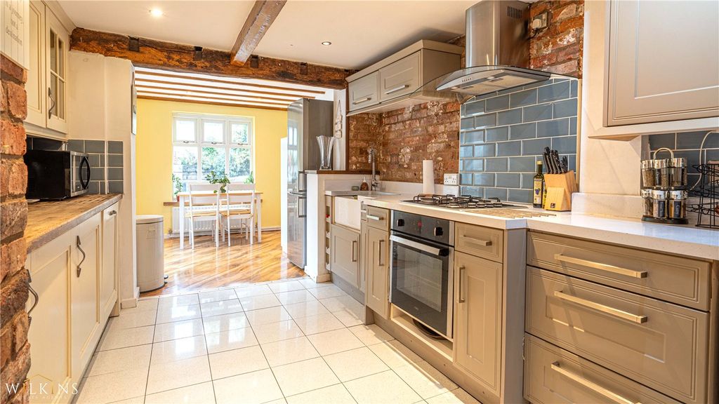 Property photo 3 of 34 Picture No. 09