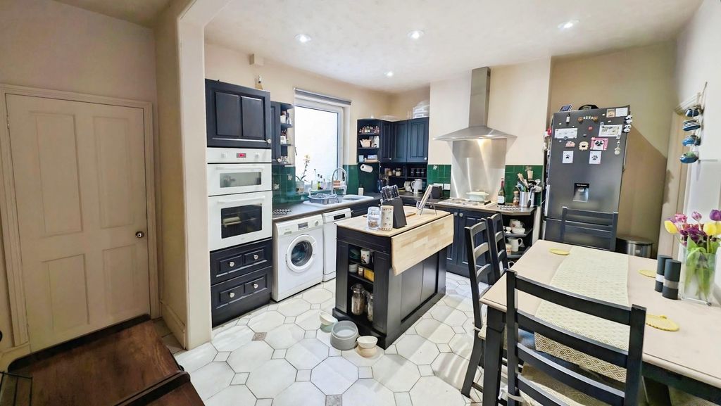 Property photo 3 of 28 Ac427Cdc-Pxl_20260408_085749511.Jpg