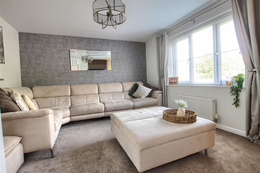 Property photo 3 of 16 Hb6.Jpg
