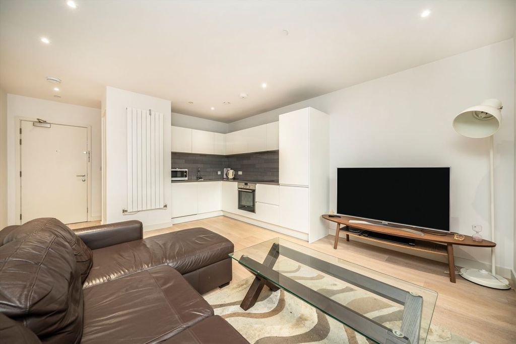 Property photo 2 of 9