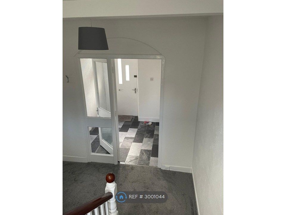 Property photo 1 of 13 Hallway