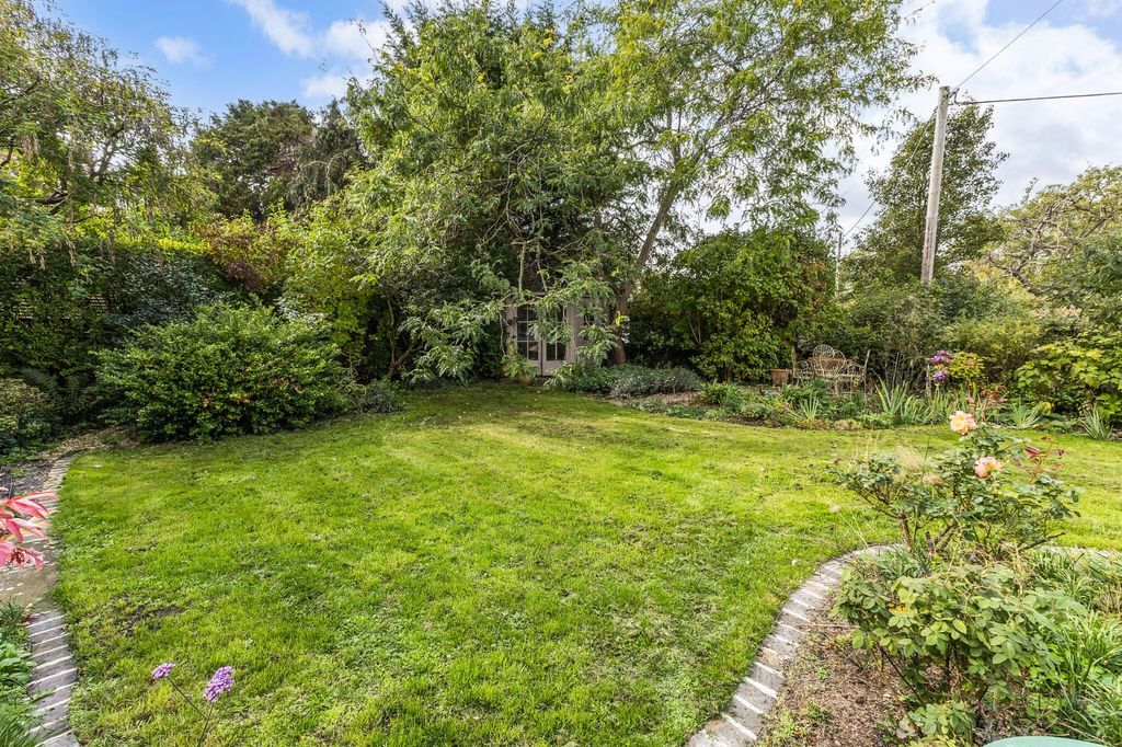 Property photo 3 of 11 Picture No. 23