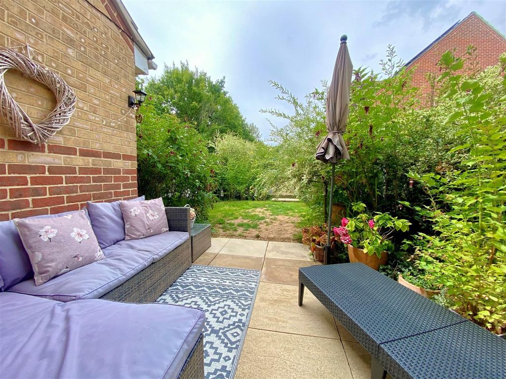 Property photo 2 of 10 Garden.Jpg