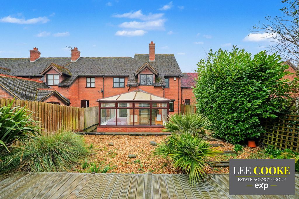 Property photo 1 of 34