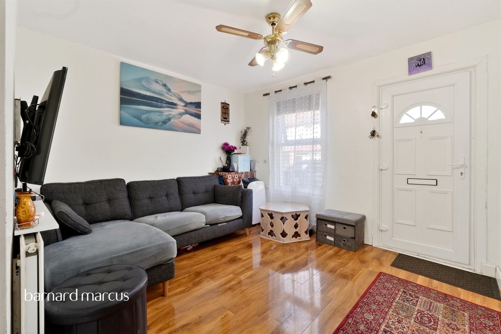 Property photo 3 of 14