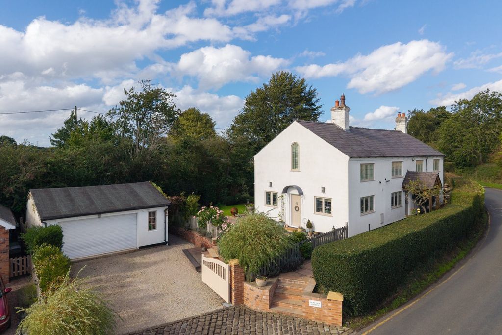 Property photo 1 of 35 Mere View Cottage