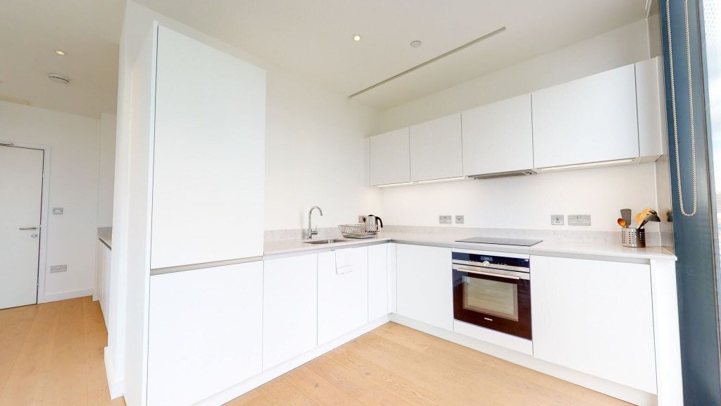 Property photo 2 of 15 Kitchen