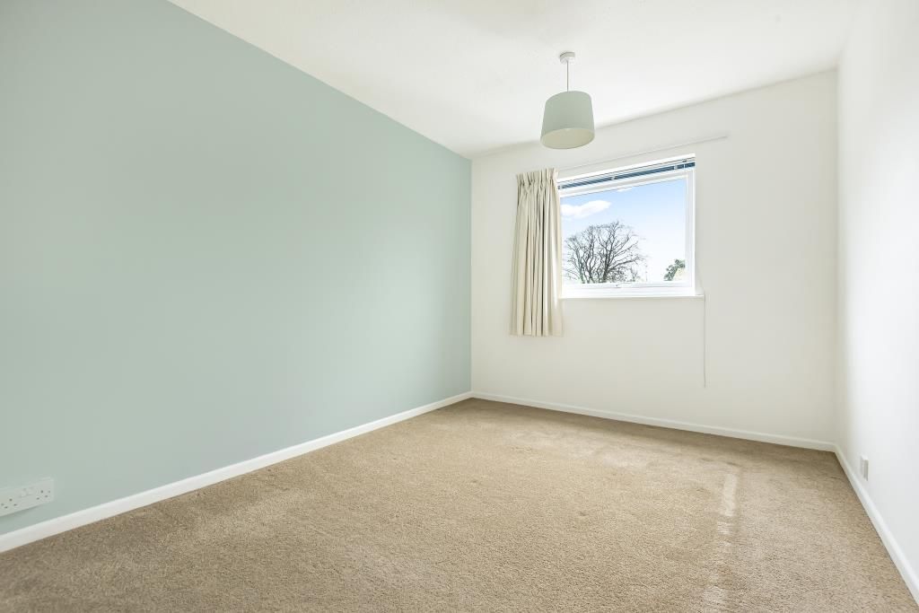 Property photo 2 of 9 Bedroom
