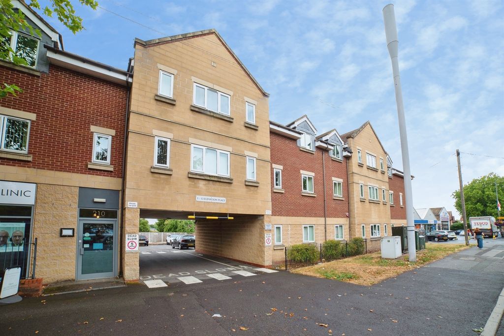 Property photo 1 of 16