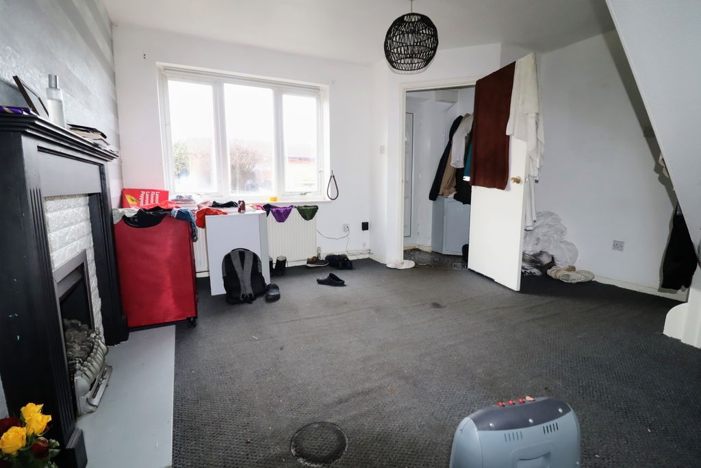 Property photo 3 of 9 Lounge/ Diner