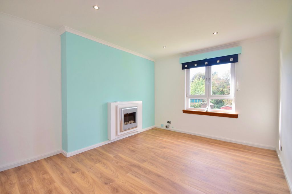 Property photo 2 of 31