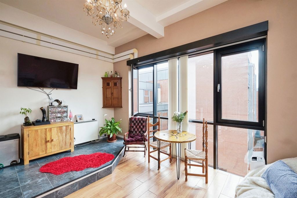 Property photo 2 of 15 Exterior