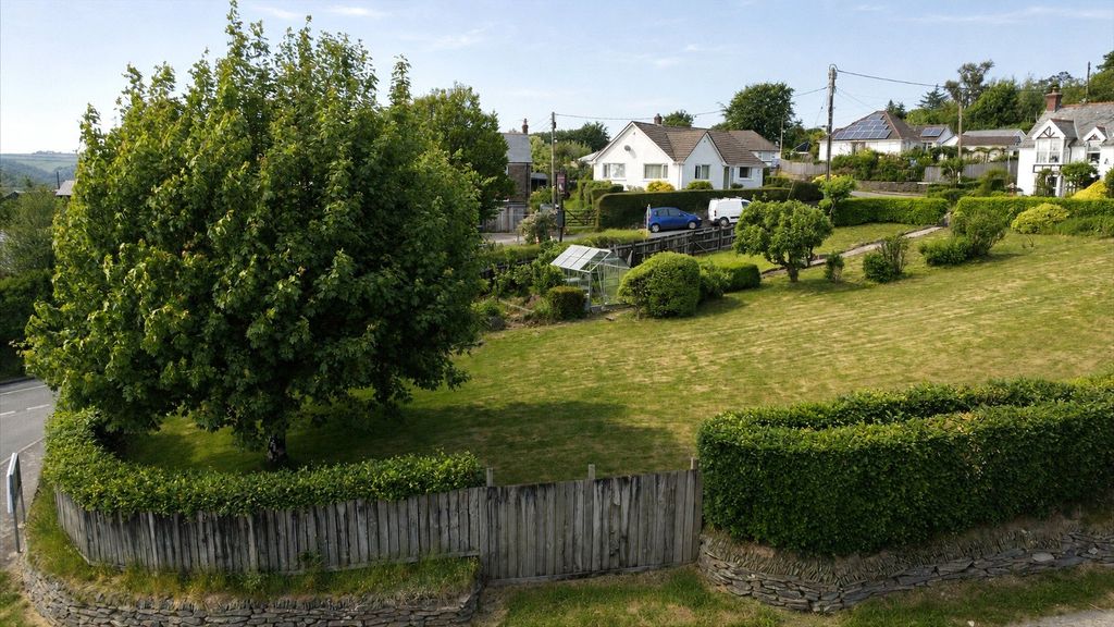Property photo 3 of 6 Picture No. 05
