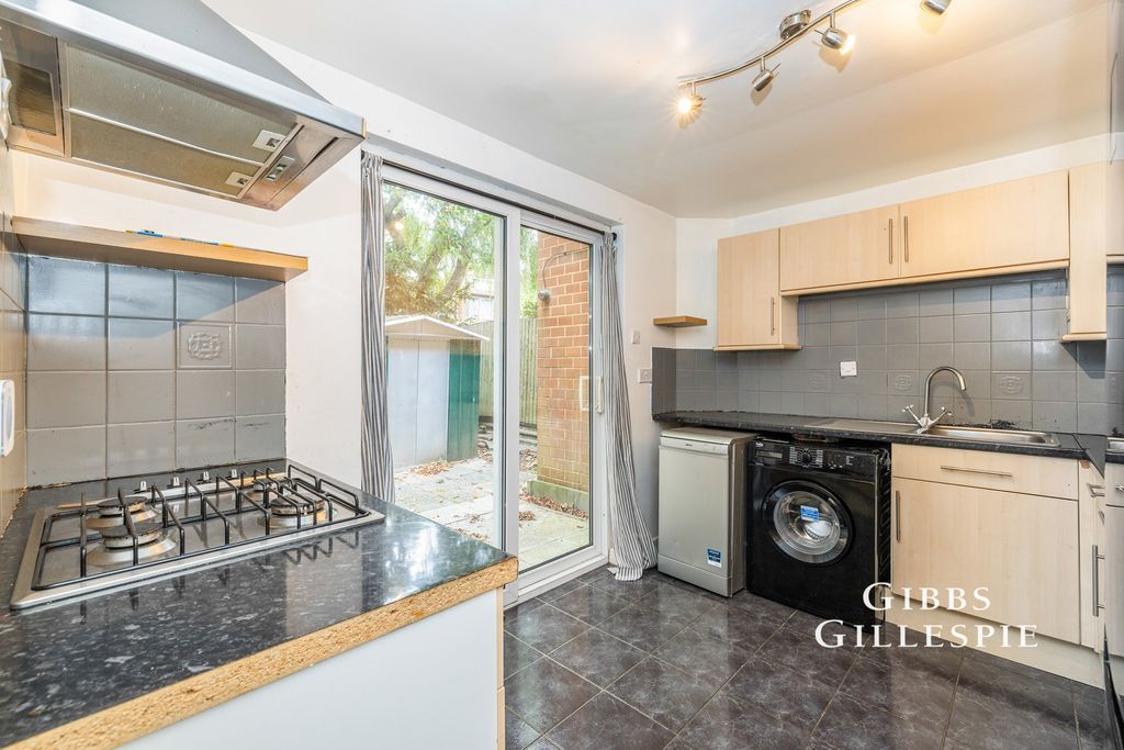 Property photo 1 of 10 Photo