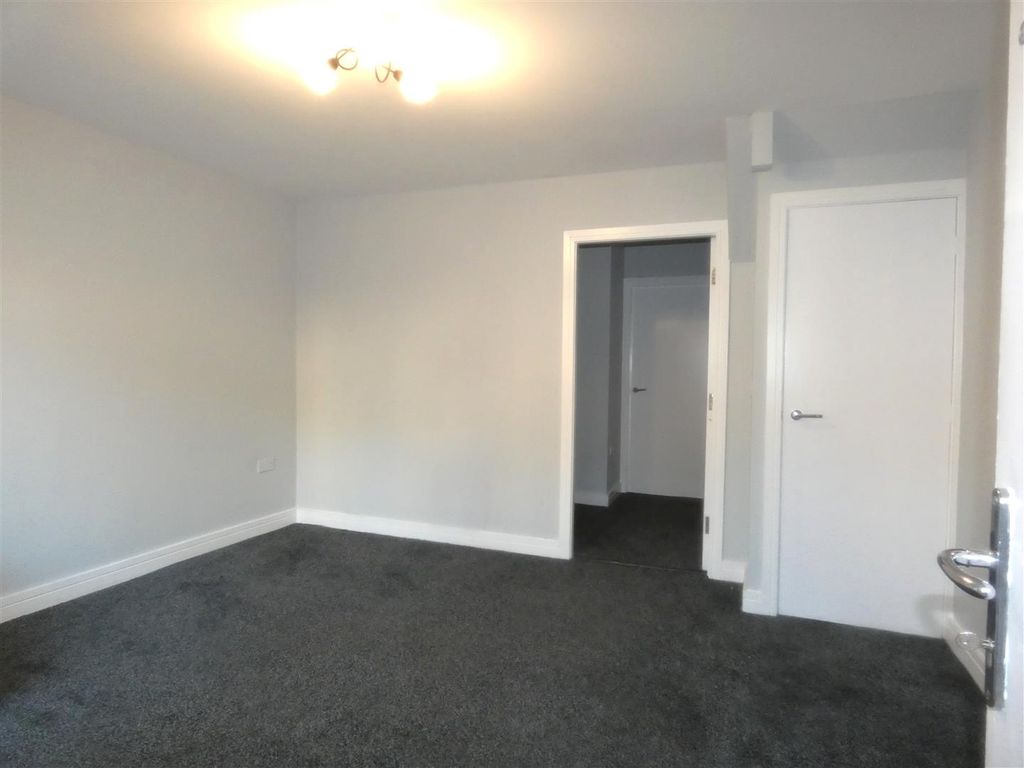 Property photo 3 of 27 P1040403.Jpg