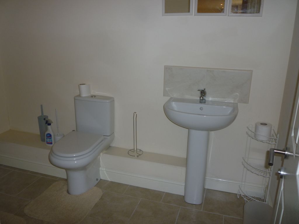 Property photo 3 of 6