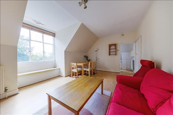 Property photo 3 of 10 Photo