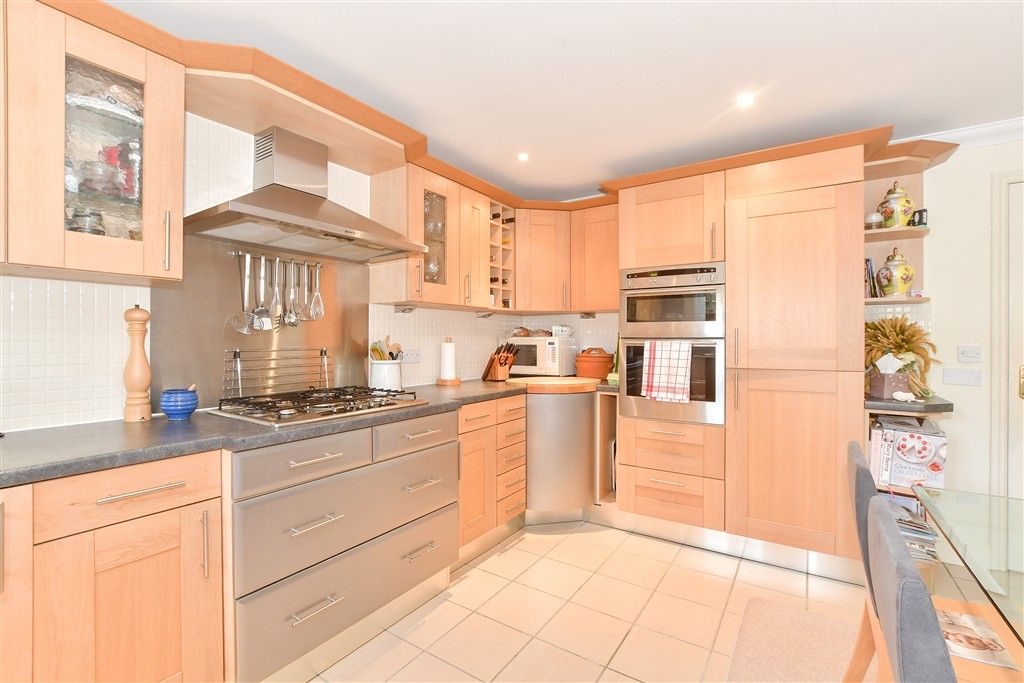 Property photo 3 of 15 Kitchen/Dining Room