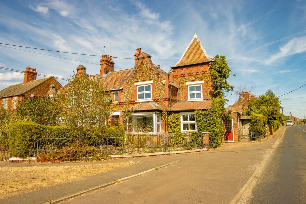 Property photo 1 of 29 2044590