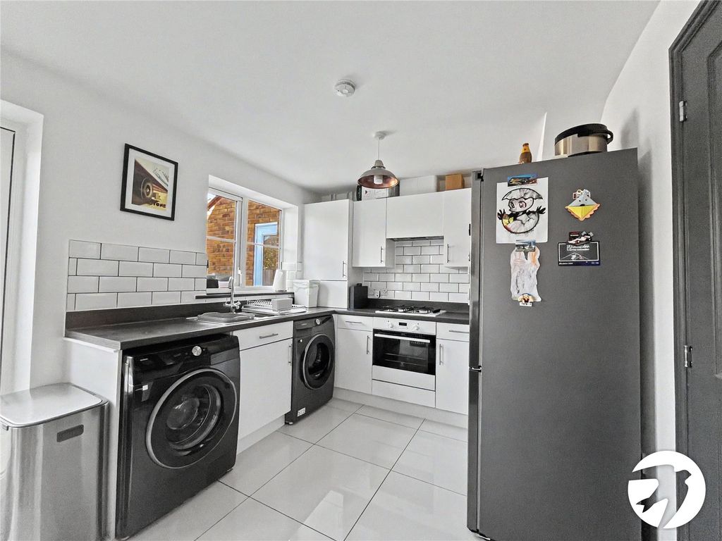 Property photo 3 of 14 Picture No. 13