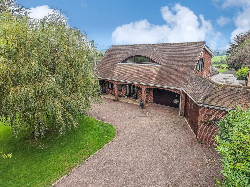 Property photo 1 of 66 Dji_Fly_20260925_093900_0461_1790337612573_Photo-2
