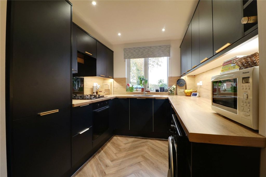 Property photo 2 of 17 Picture No. 06